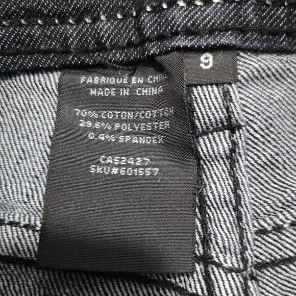 Candy Couture Ladies Size 9 Dark Wash Straight Legs Blue Jeans - Picture 4 of 14